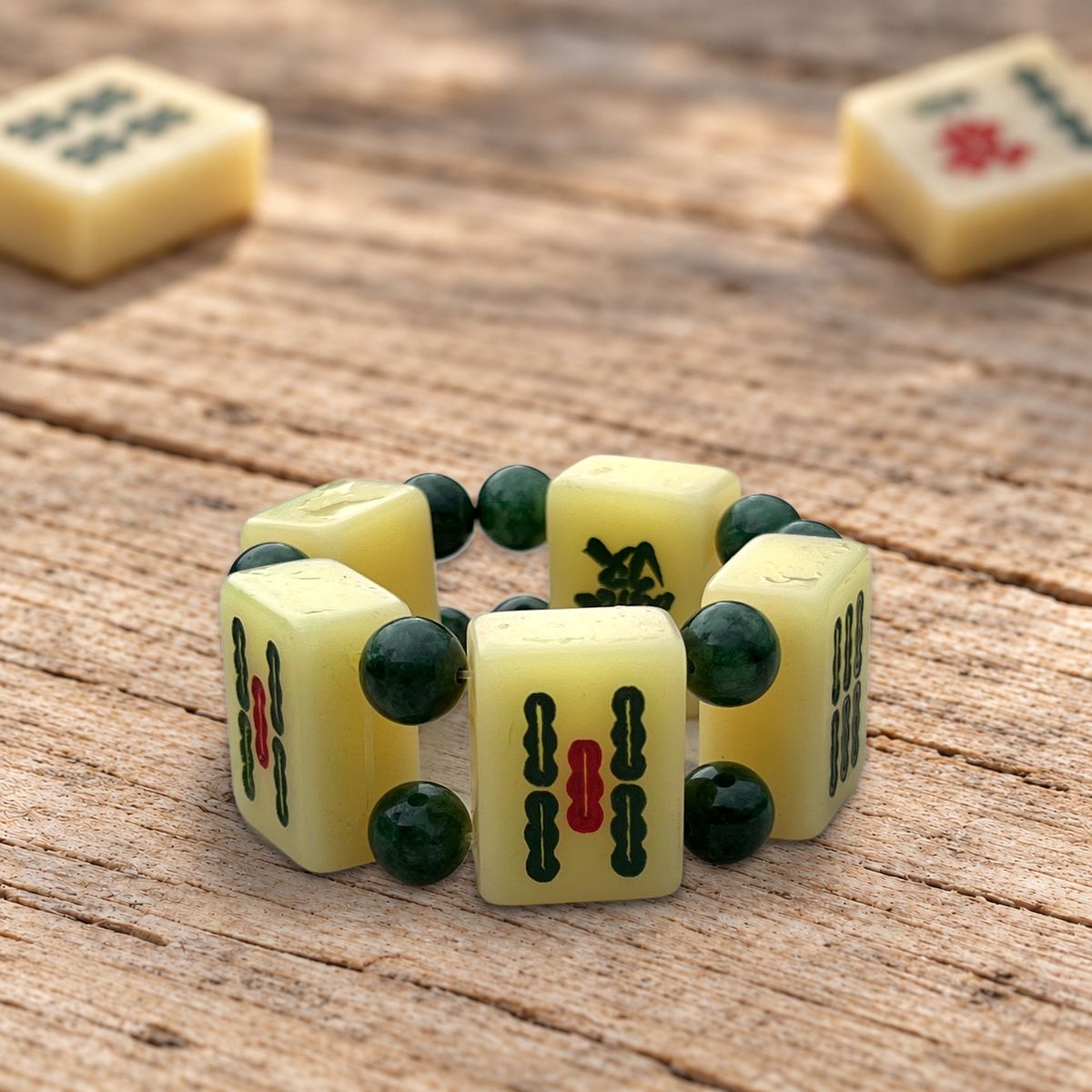 Bracelet Fortune : tuile du dragon vert, tuiles bambous et cercles, perles vertes